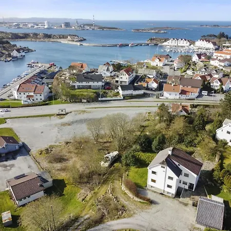 Naer Havn * Tananger